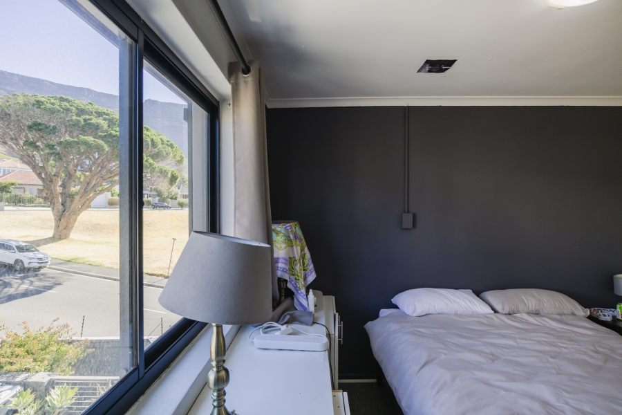 6 Bedroom Property for Sale in Vredehoek Western Cape